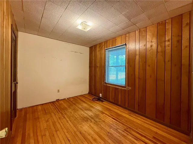 $340,000 | 13227 Bennington Avenue, Grandview, MO 64030