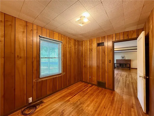 $340,000 | 13227 Bennington Avenue, Grandview, MO 64030