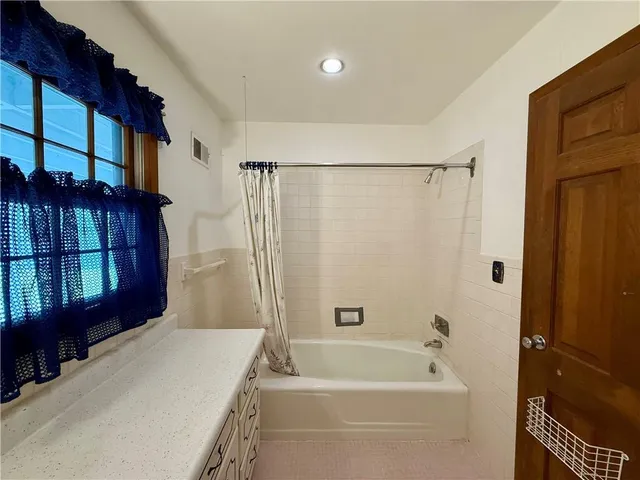 $340,000 | 13227 Bennington Avenue, Grandview, MO 64030