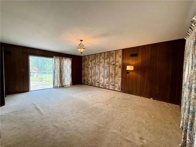 $340,000 | 13227 Bennington Avenue, Grandview, MO 64030