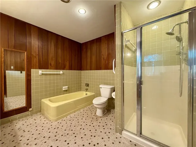 $340,000 | 13227 Bennington Avenue, Grandview, MO 64030