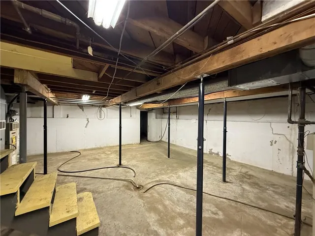 $340,000 | 13227 Bennington Avenue, Grandview, MO 64030