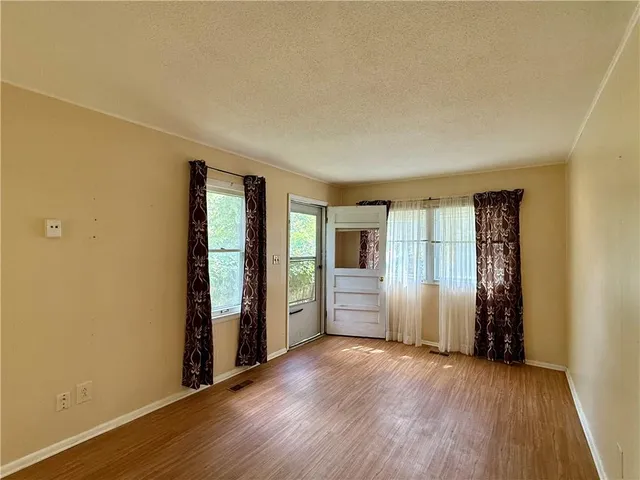 $340,000 | 13227 Bennington Avenue, Grandview, MO 64030