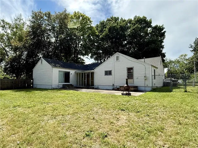 $340,000 | 13227 Bennington Avenue, Grandview, MO 64030