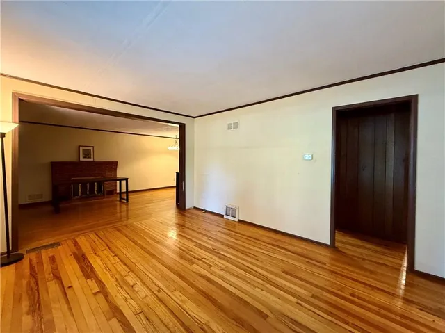 $340,000 | 13227 Bennington Avenue, Grandview, MO 64030