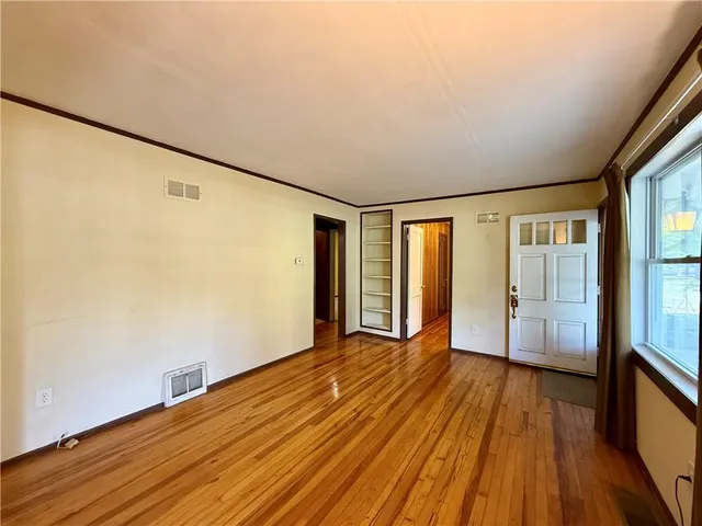 $340,000 | 13227 Bennington Avenue, Grandview, MO 64030