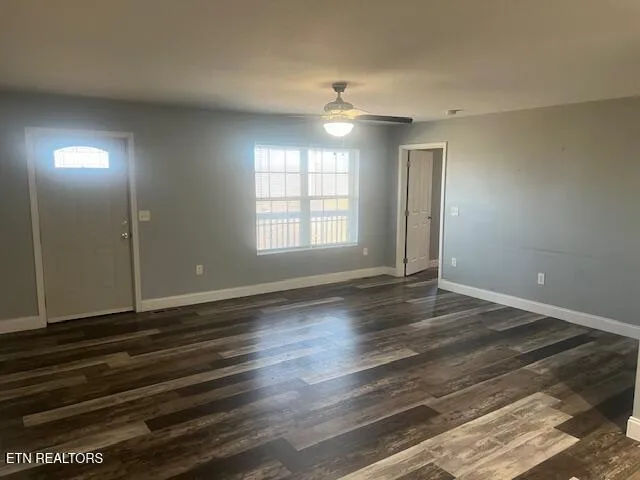 $324,900 | 525 Low Valley Road, Dandridge, TN 37725