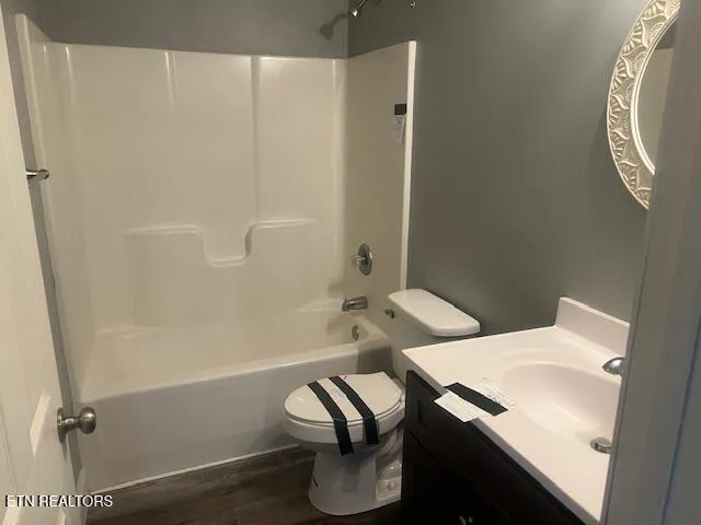 $324,900 | 525 Low Valley Road, Dandridge, TN 37725