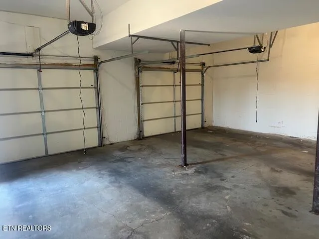 $324,900 | 525 Low Valley Road, Dandridge, TN 37725