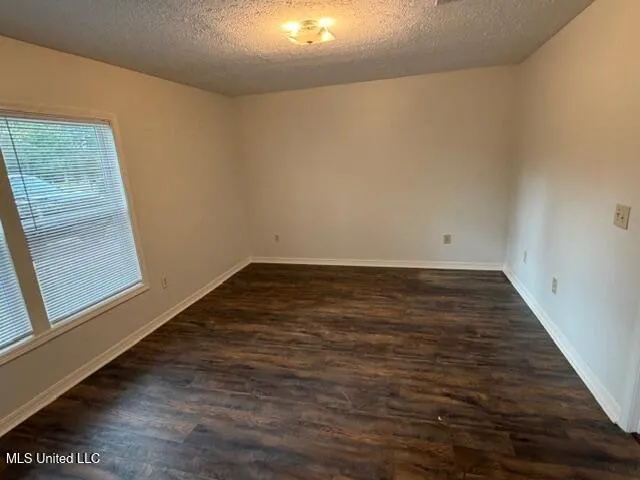 $1,950 | 529 Olympic Drive, Flowood, MS 39232