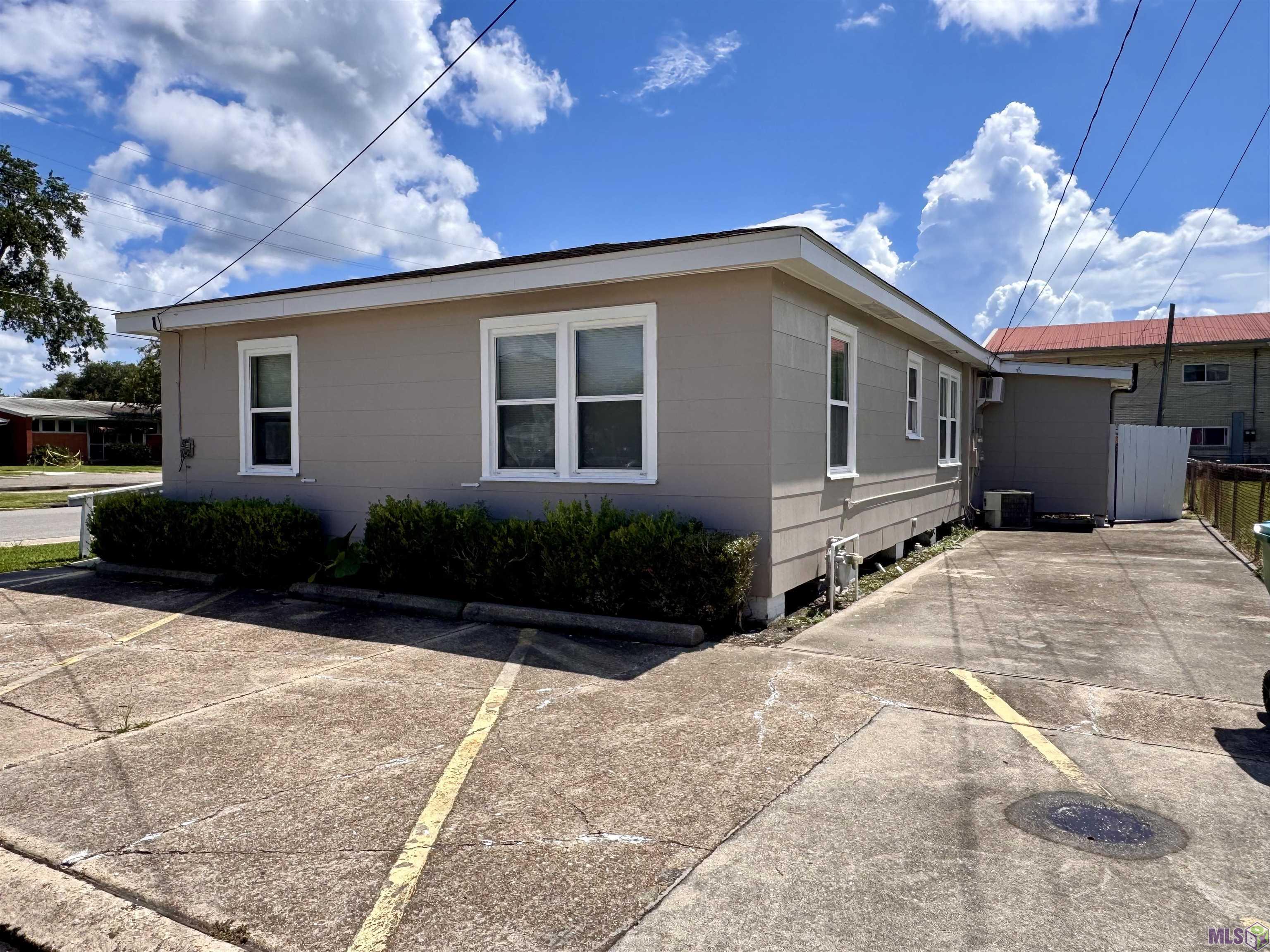 509 Roderick Street Morgan City, LA 70380 - Photo 2 of 21 Gallery Image 2