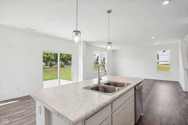 $294,999 | 2042 Black Oak Drive, Shelbyville, IN 46176