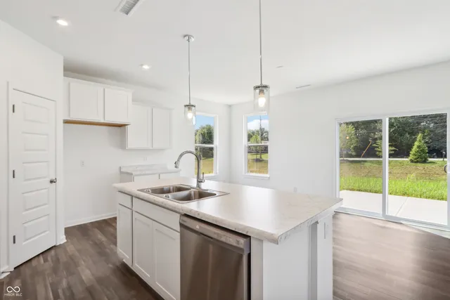 $294,999 | 2042 Black Oak Drive, Shelbyville, IN 46176