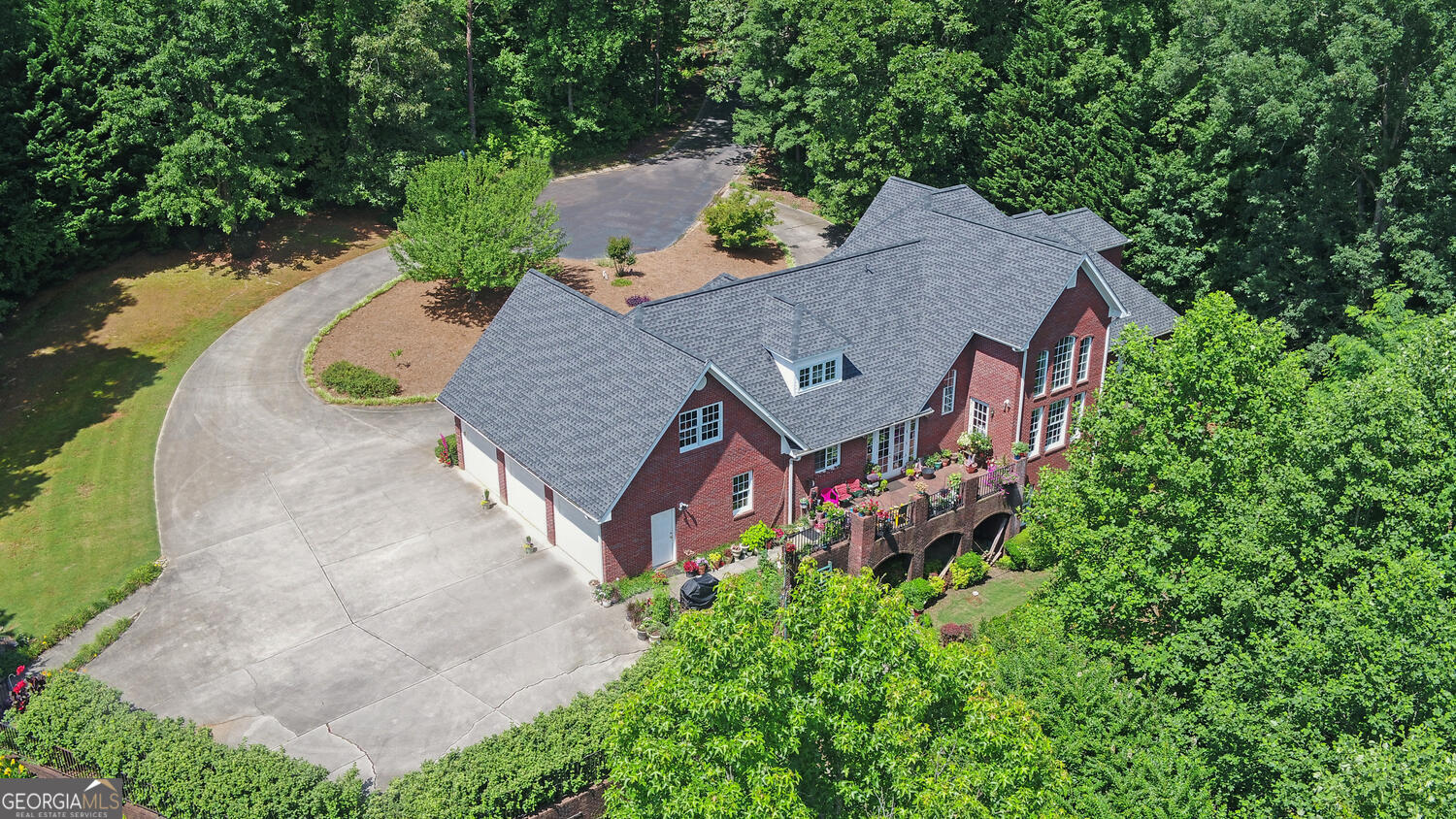 135 Winter Court Clarkesville, GA 30523 - Photo 2 of 21