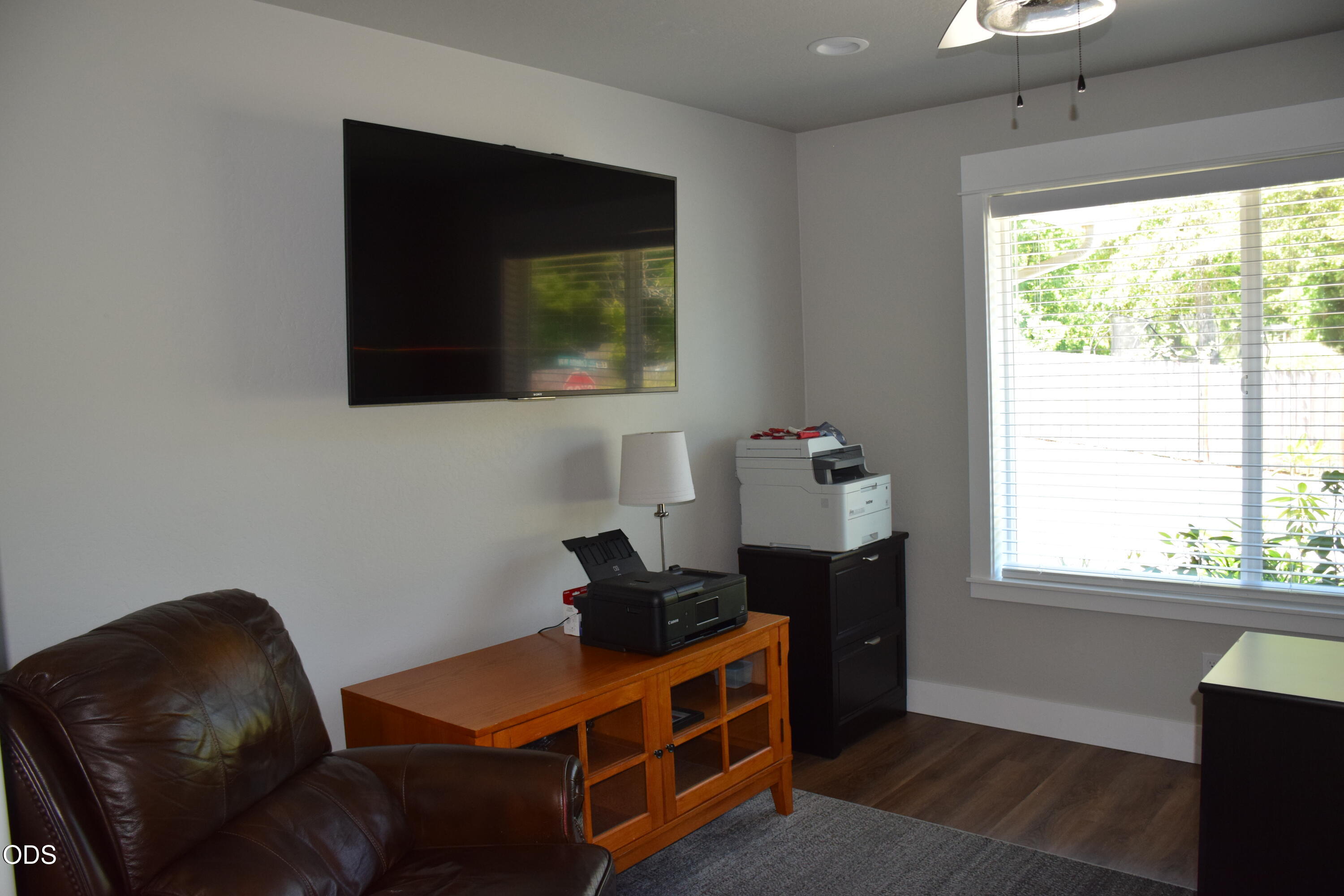 303 Northwest Collette Way Grants Pass, OR 97526 - Photo 20 of 23