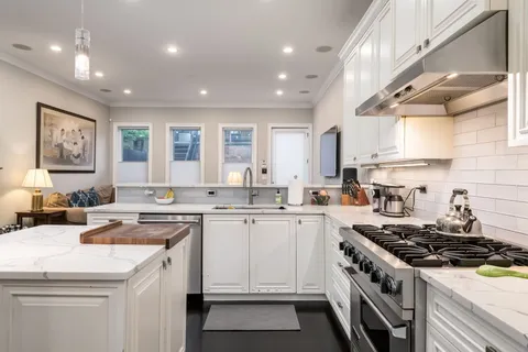 $2,000,000 | 1633 North Wolcott Avenue, Chicago, IL 60622