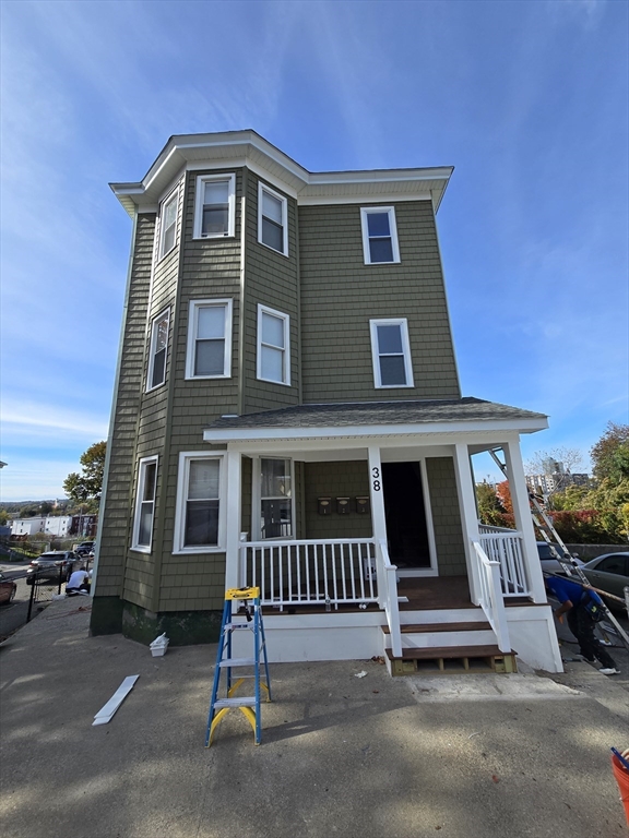 38 Fox Street, Unit 2 Worcester, MA 01604 - Photo 2 of 21 a front view of a house