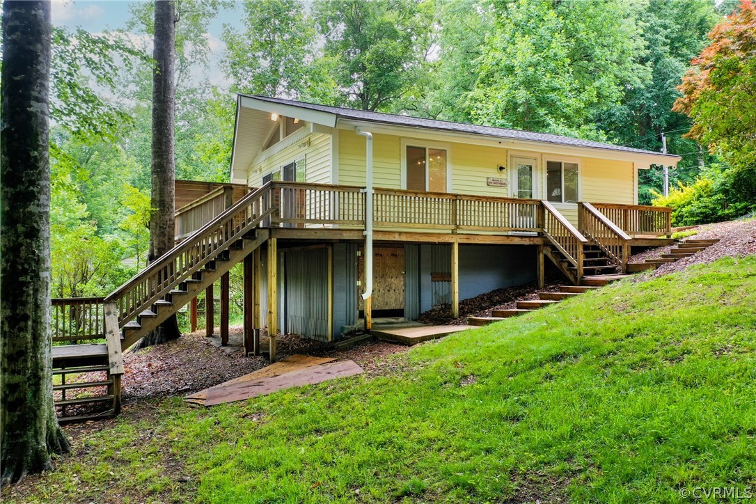 5700 Lakeview Road Quinton, VA 23141 - Photo 1 of 38 5700 Lakeview Drive