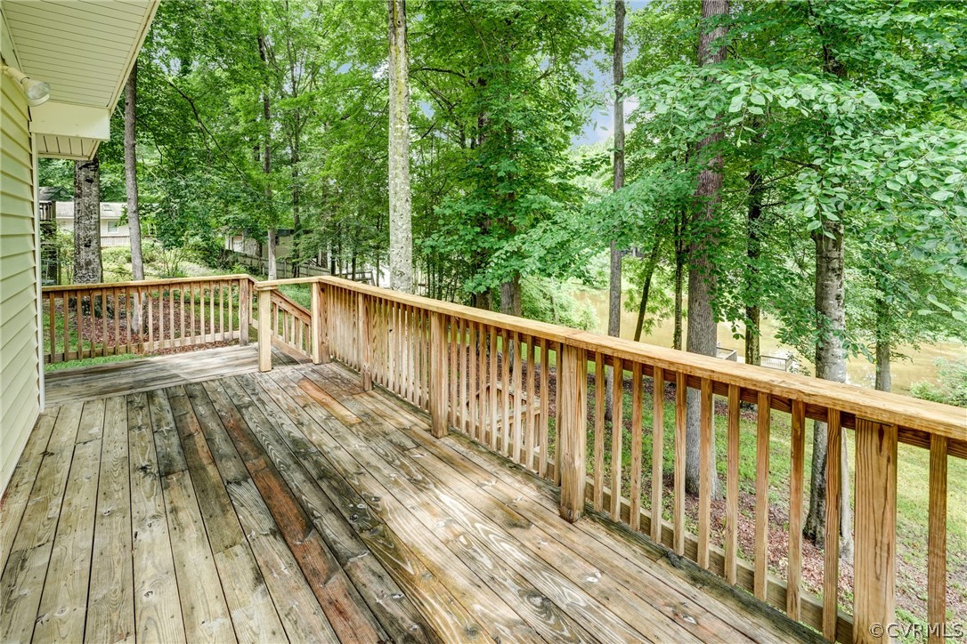 5700 Lakeview Road Quinton, VA 23141 - Photo 8 of 38 Gallery Image 8