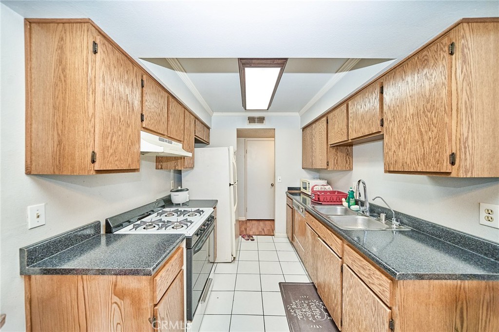 4501 Peck Road, Unit 9 El Monte, CA 91732 - Photo 11 of 27 Gallery Image 11