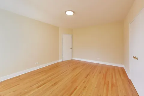 $169,000 | 2619 West Fitch Avenue, Unit 3C, Chicago, IL 60645