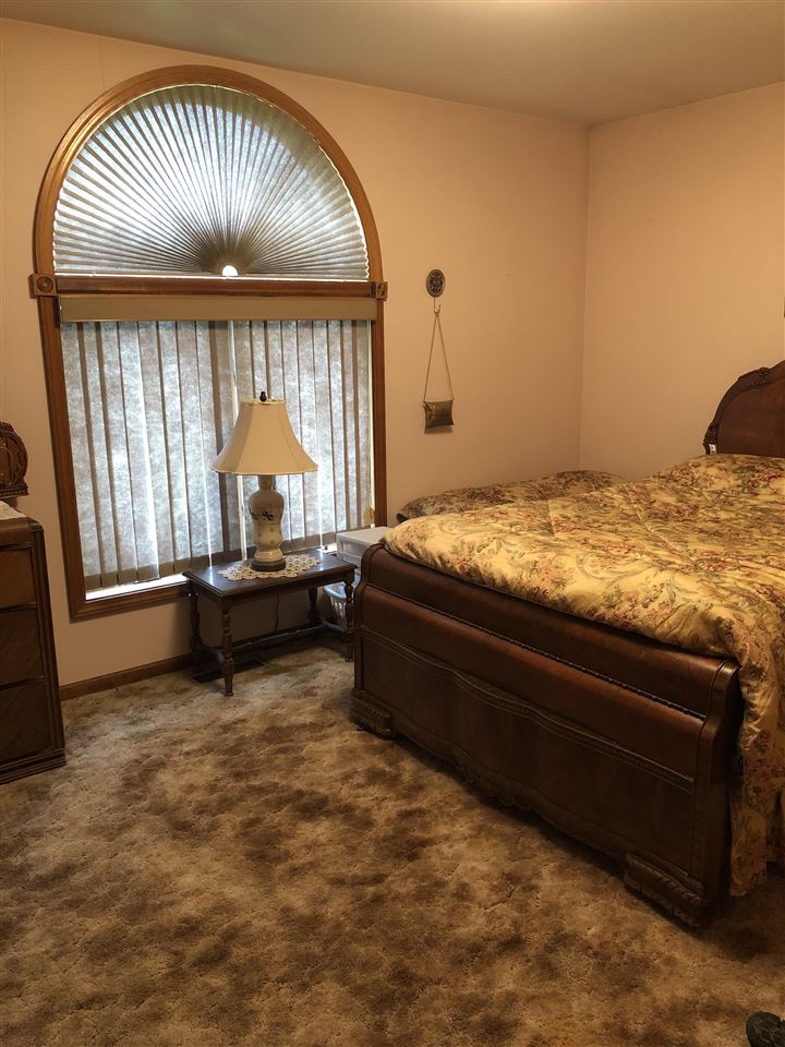 75440 Romeo Plank Road Armada, MI 48005 - Photo 28 of 71 50048729-27.JPG