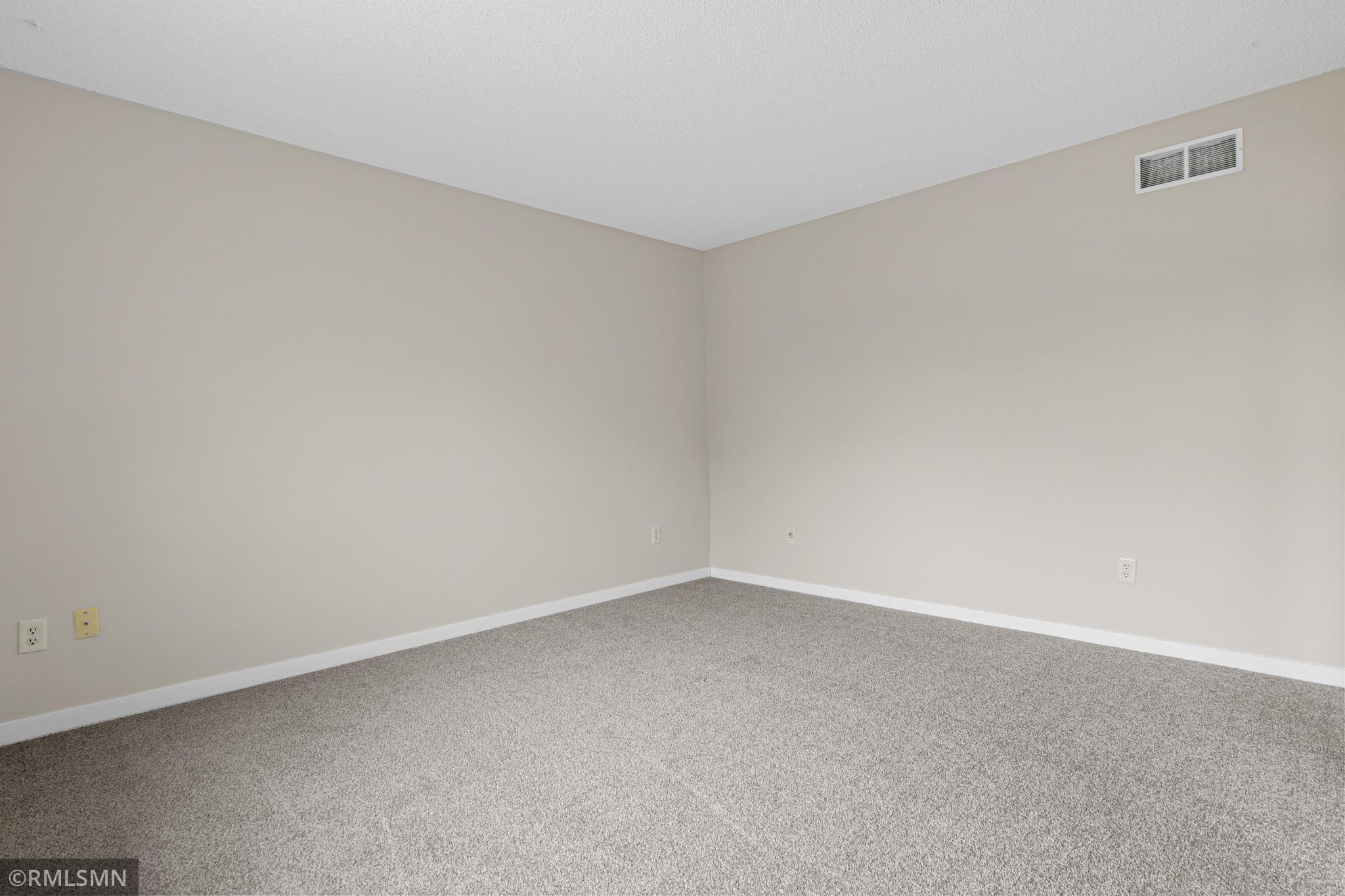 7654 Dunmore Road Woodbury, MN 55125 - Photo 26 of 35