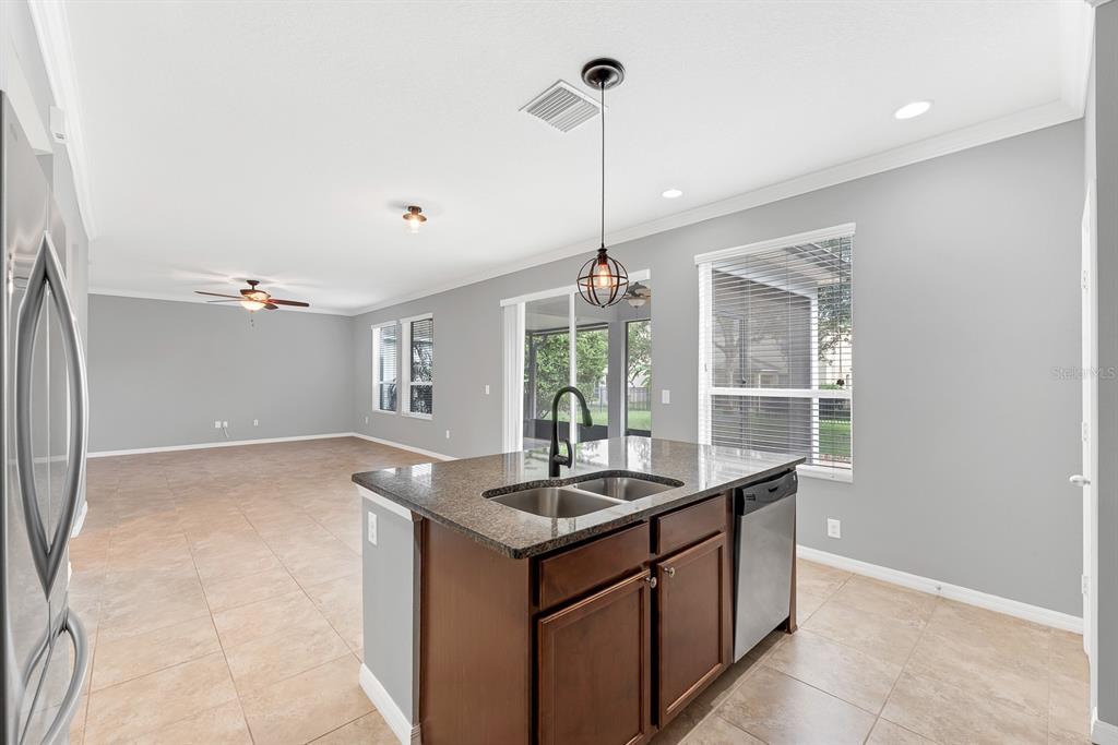 5101 Sanderling Ridge Drive Lithia, FL 33547 - Photo 8 of 51 Gallery Image 8
