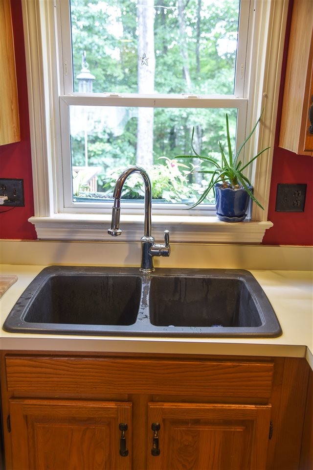 9 Walnut Circle Merrimack, NH 03054 - Photo 5 of 20 Gallery Image 5