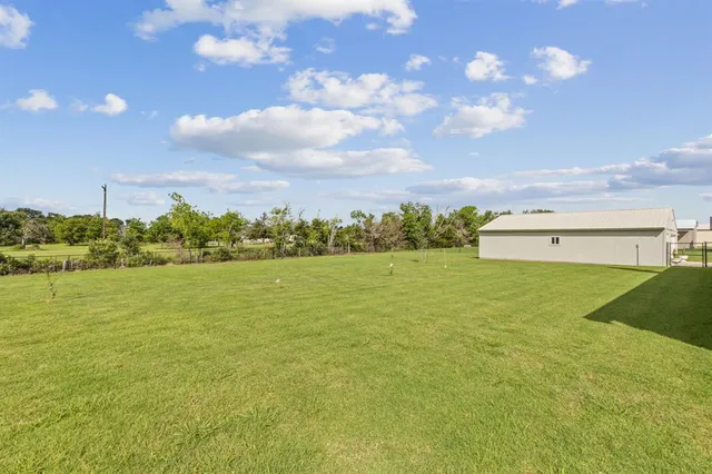 $479,900 | 2410 Black Jack Oak Road, Terrell, TX 75161