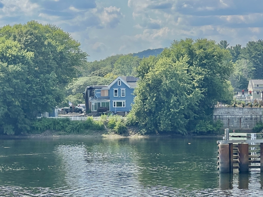 663 Riverside Avenue Haverhill, MA 01830 - Photo 5 of 42 Gallery Image 5