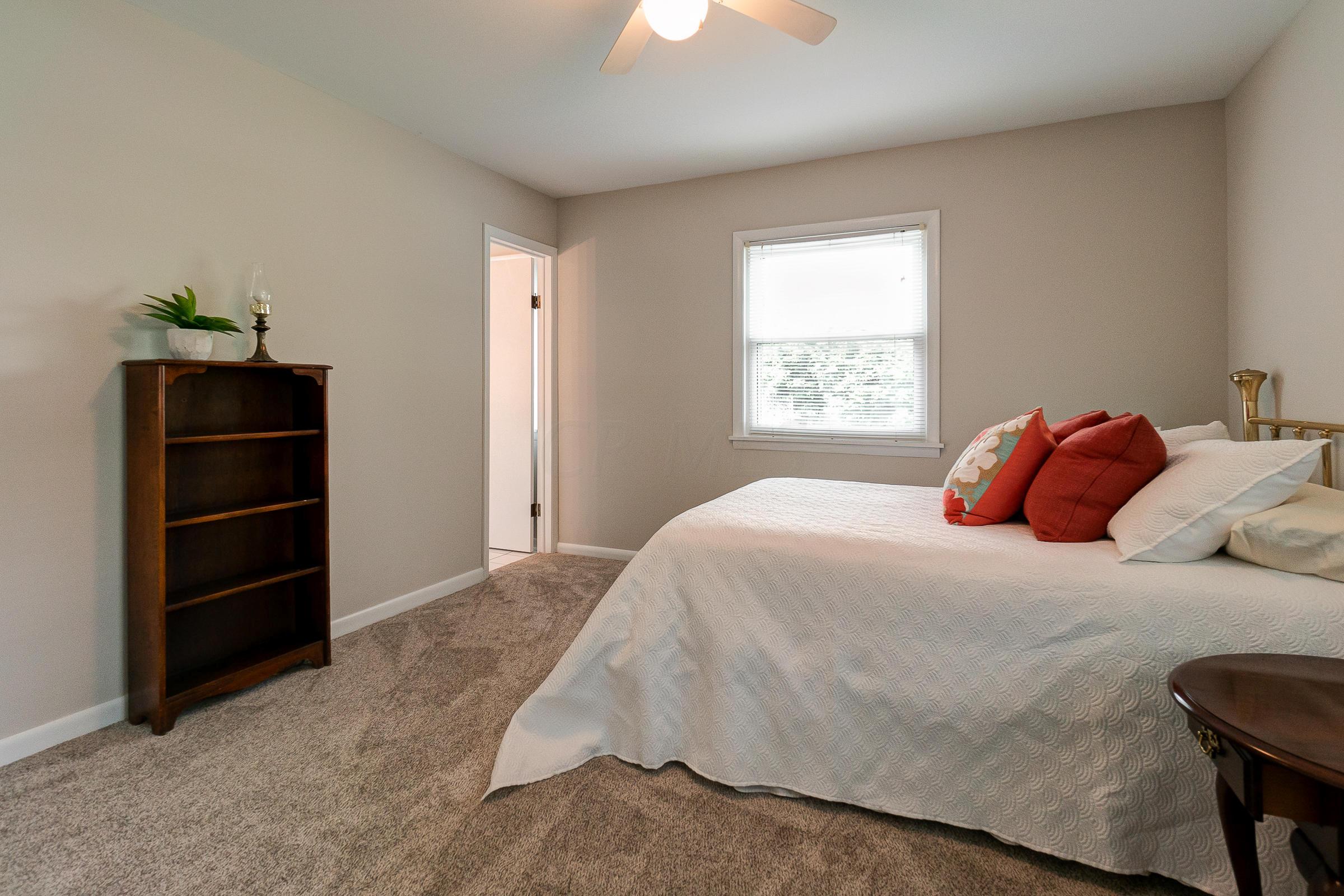 1077 Caniff Road Columbus, OH 43221 - Photo 19 of 30 Gallery Image 19