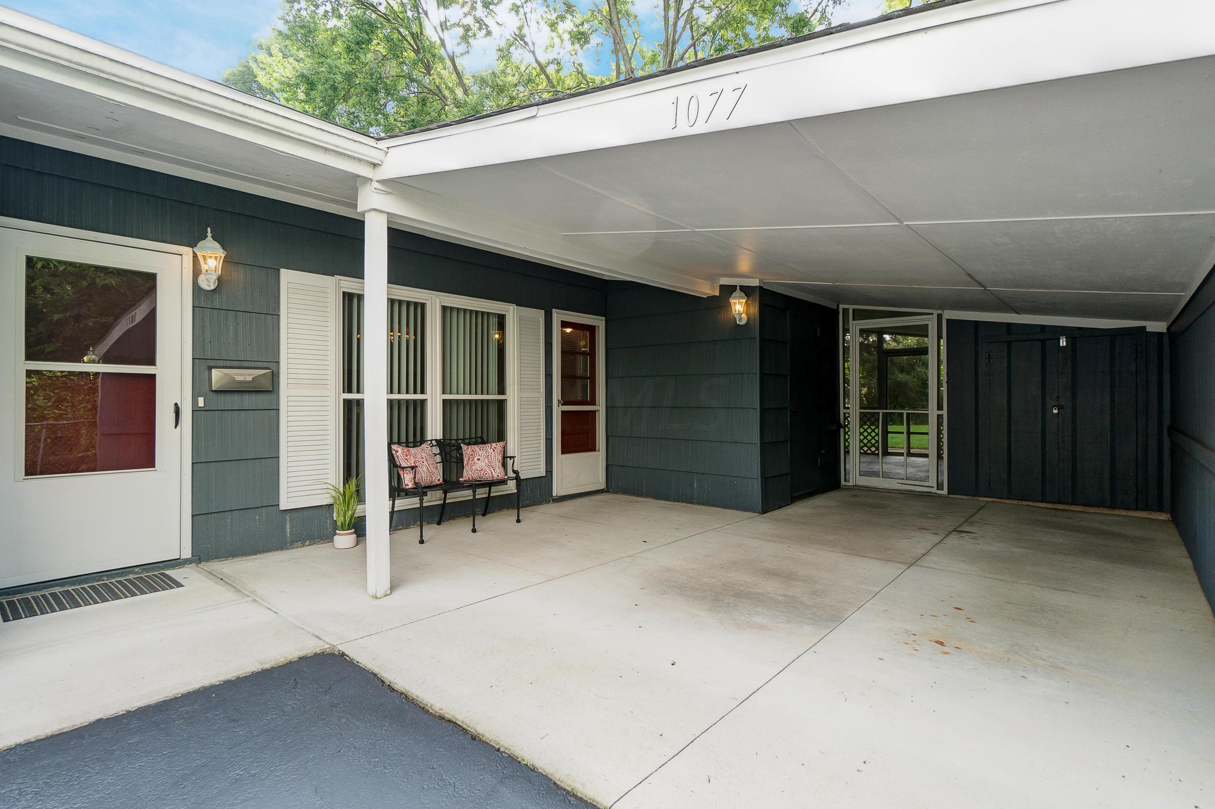 1077 Caniff Road Columbus, OH 43221 - Photo 2 of 30 Gallery Image 2