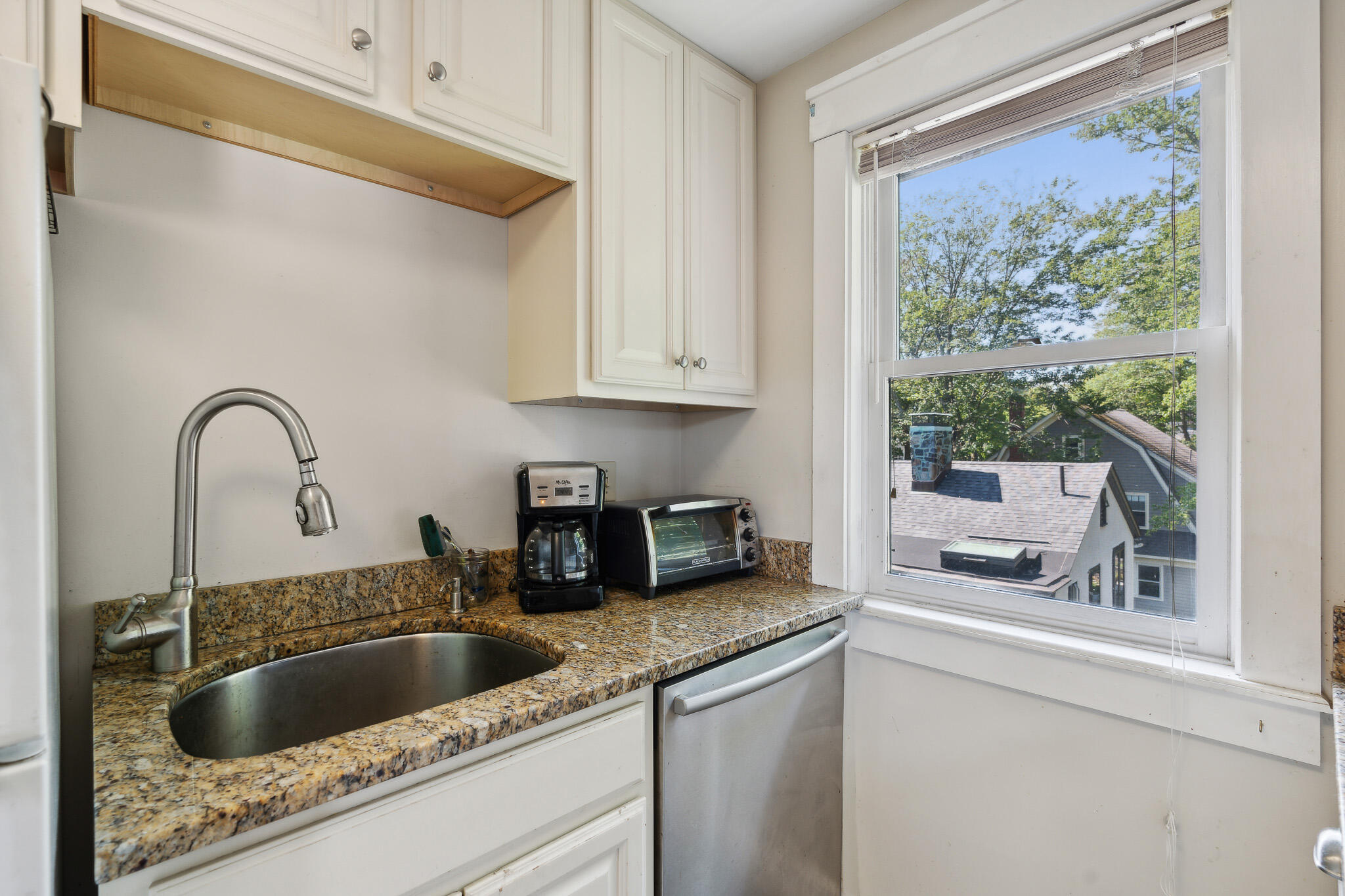 79 Clinton Street Portland, ME 04103 - Photo 41 of 49 35