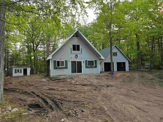 $290,000 | 91 Chalk Pond Road, Newbury, NH 03255