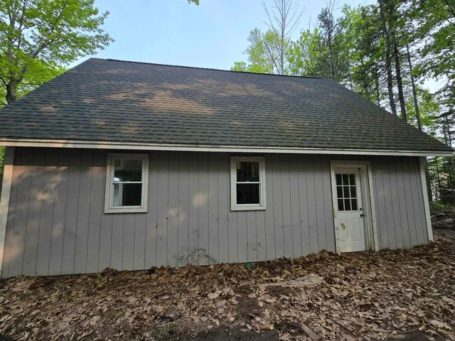 $290,000 | 91 Chalk Pond Road, Newbury, NH 03255
