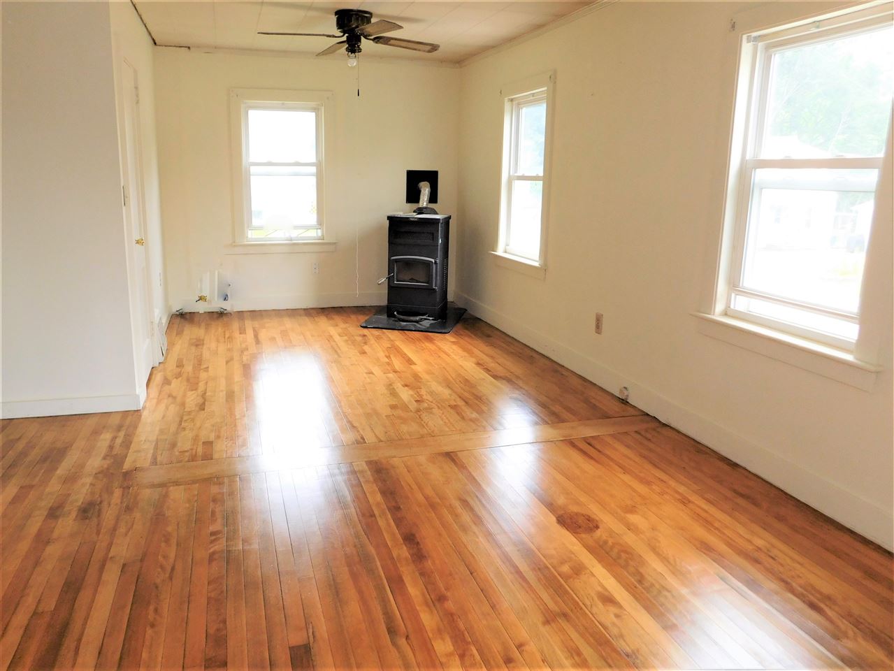 58 Litchfield Street Springfield, VT 05156 - Photo 4 of 10