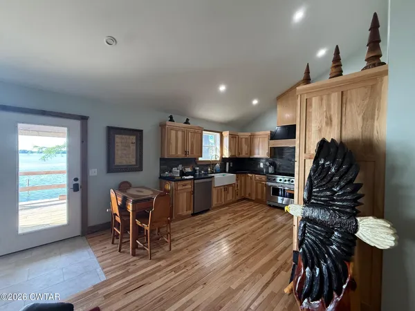 $479,900 | 364 East Lakeview Drive, Hornbeak, TN 38232