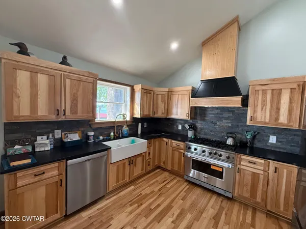 $479,900 | 364 East Lakeview Drive, Hornbeak, TN 38232