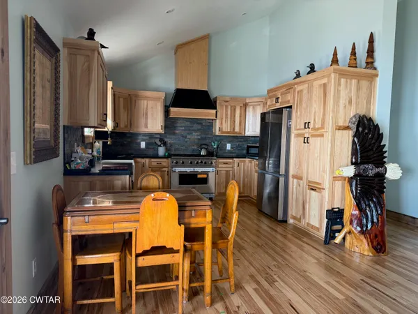 $479,900 | 364 East Lakeview Drive, Hornbeak, TN 38232