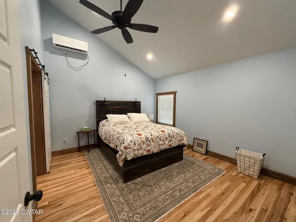 $479,900 | 364 East Lakeview Drive, Hornbeak, TN 38232