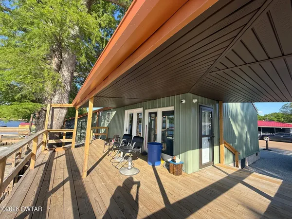 $479,900 | 364 East Lakeview Drive, Hornbeak, TN 38232