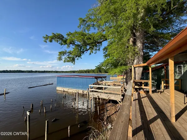 $479,900 | 364 East Lakeview Drive, Hornbeak, TN 38232