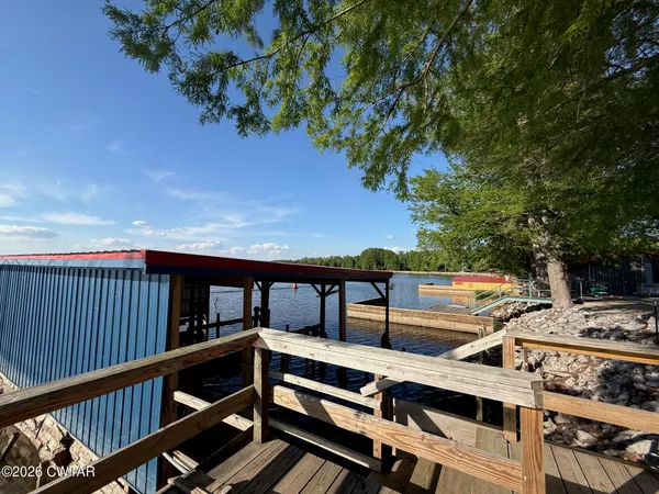 $479,900 | 364 East Lakeview Drive, Hornbeak, TN 38232