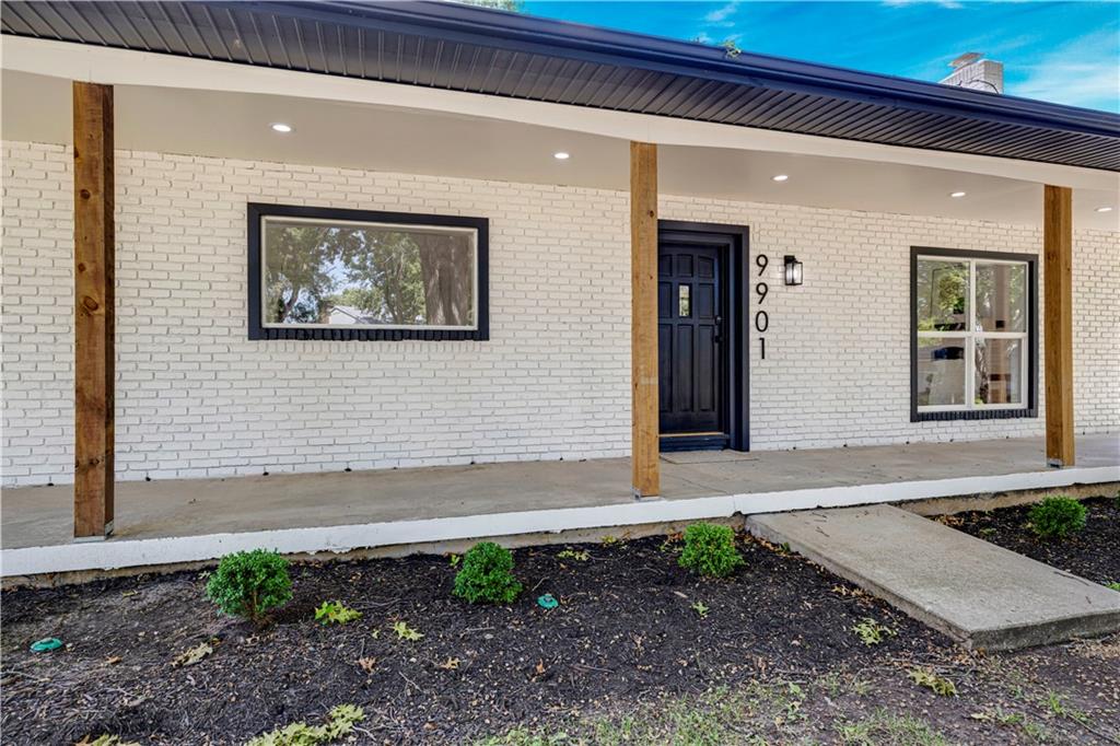 9901 Countryside Road Lenexa, KS 66215 - Photo 3 of 38 Gallery Image 3