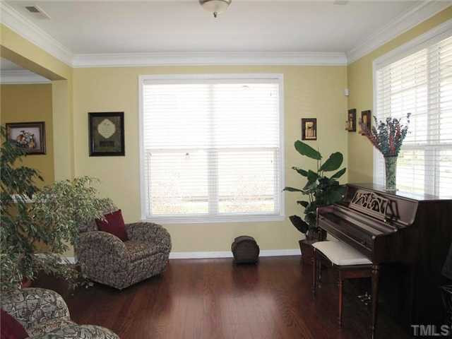 819 Wellbrook Station Road Cary, NC 27519 - Photo 4 of 20 Living Room