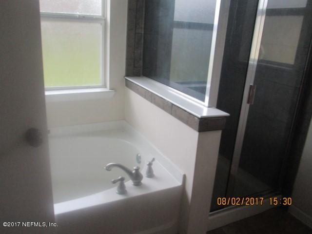 3810 Robena Road Jacksonville, FL 32218 - Photo 7 of 14 IMG_8750 (640x480)