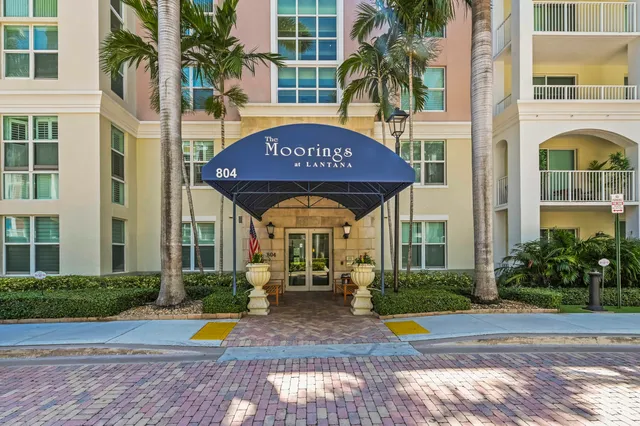 $215,000 | 804 East Windward Way, Unit 122, Lantana, FL 33462