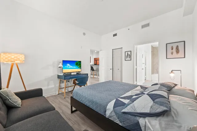 $215,000 | 804 East Windward Way, Unit 122, Lantana, FL 33462