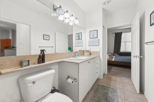 $215,000 | 804 East Windward Way, Unit 122, Lantana, FL 33462